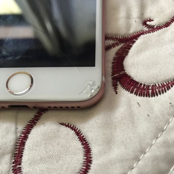 iPhone for parts only ( no working ) - Picture 2 of 5